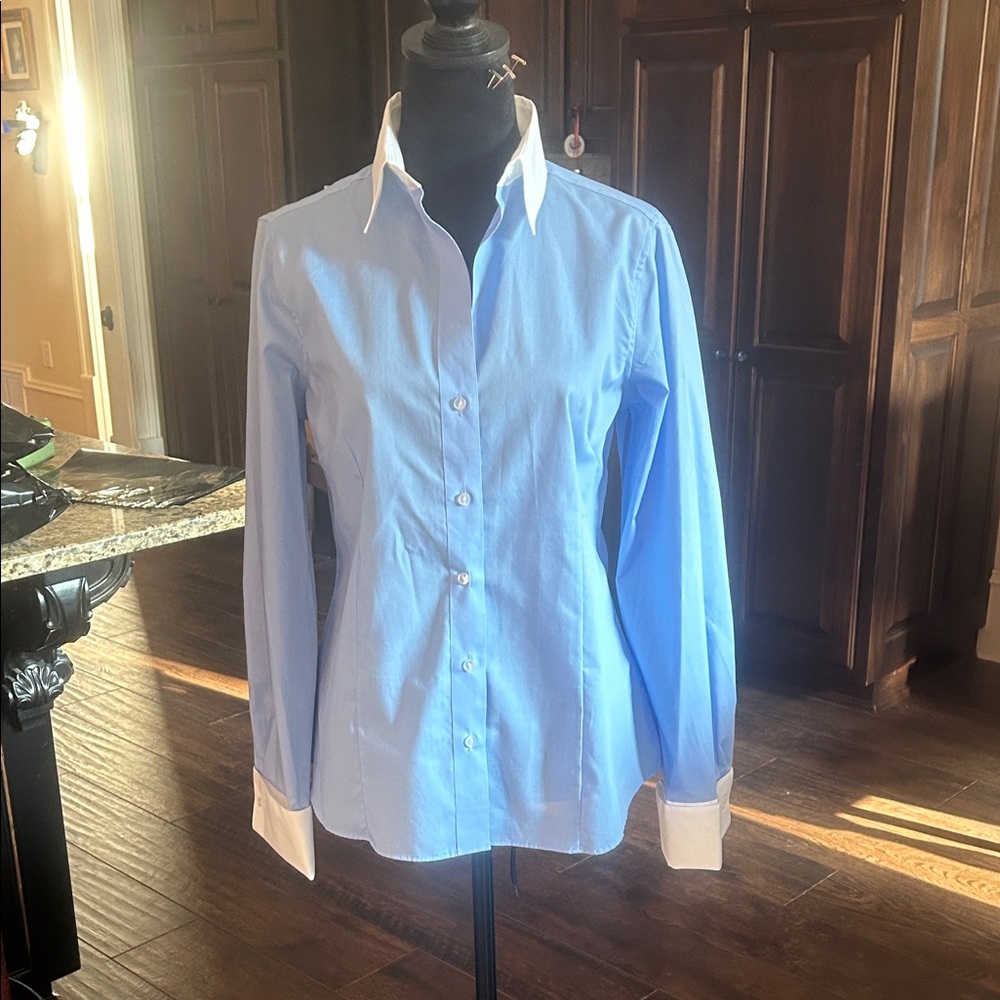 Lineage Sz 10 Classic Blue Button-Up Shirt with White Collar GUC